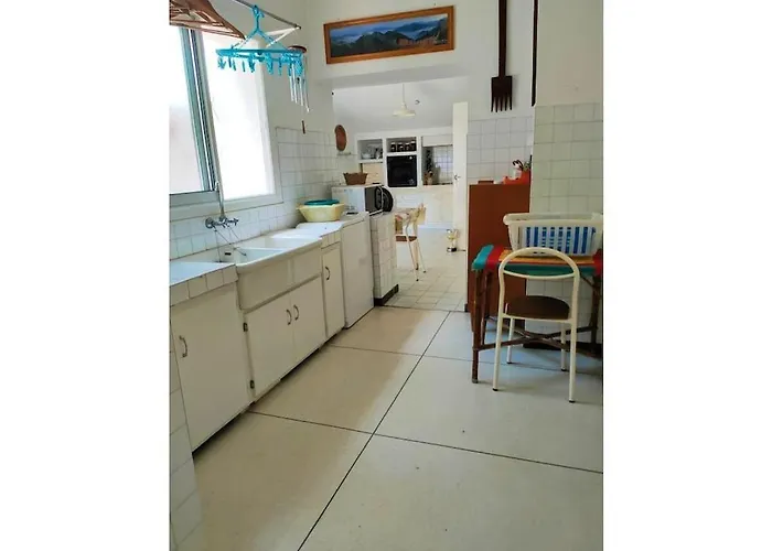 فيلة 4 Bedroom لا كروا فالميه